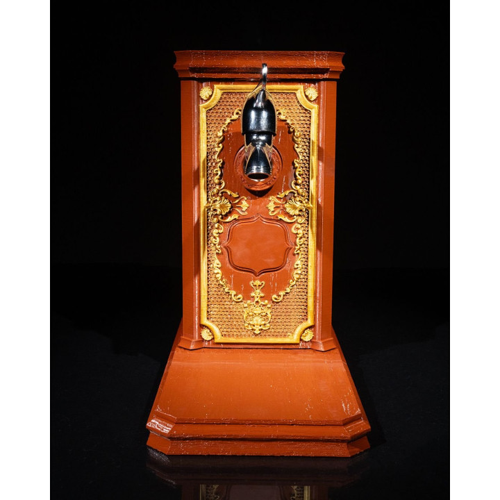 Distributeur De Whisky Baroque – Style Chêne Vieilli & Ornements Dorés