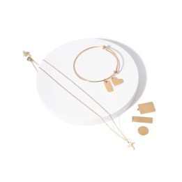 Ensemble de création de collier et bracelet Acier inoxydable Or person