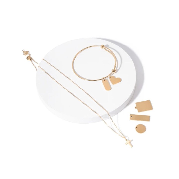 Ensemble de création de collier et bracelet Acier inoxydable Or person
