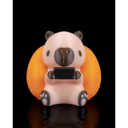 Capybara Gamer – Figurine Décorative Capybara Avec Console & Pouf Orange