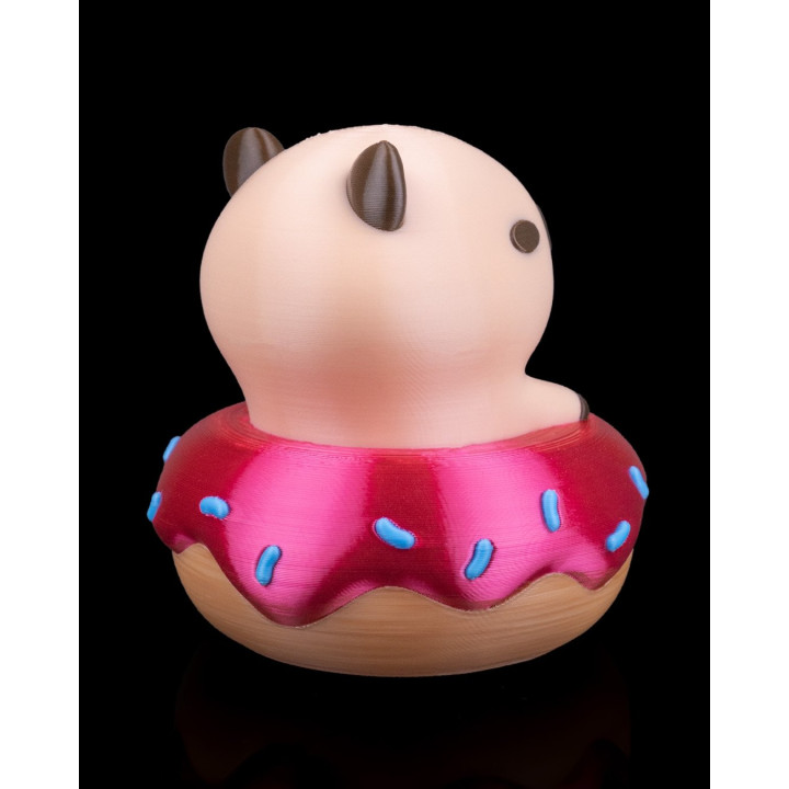 Donut Disturb – Figurine Capybara Sur Donut