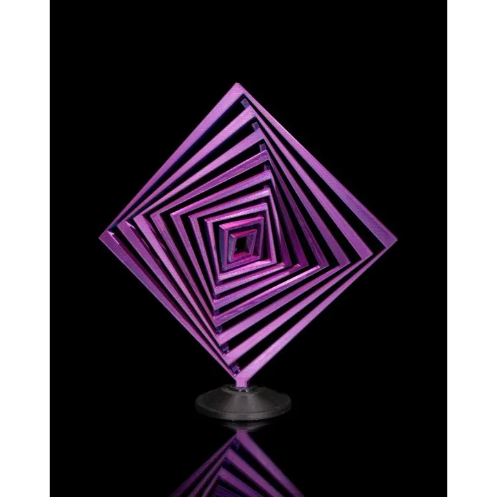 Enchant – Sculpture Géométrique Hypnotique