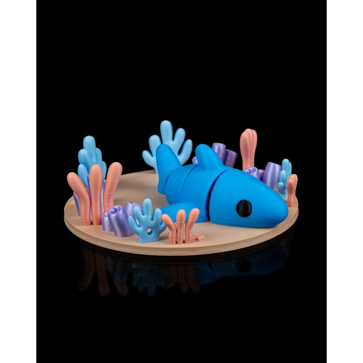 Requin Au Repos Dans L'Océan – Figurine Articulée & Socle Coraux
