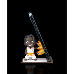 Support Téléphone Figurine Punchline – Le Karatéka Qui Tient Votre Phone