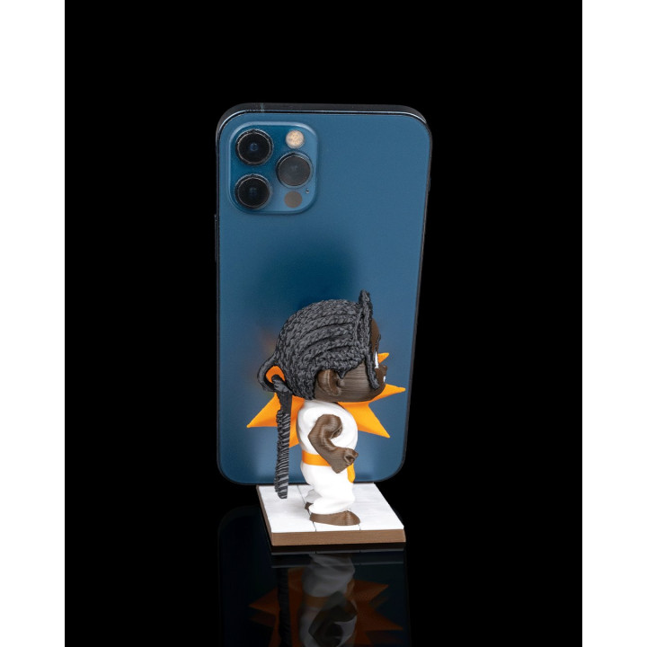 Support Téléphone Figurine Punchline – Le Karatéka Qui Tient Votre Phone