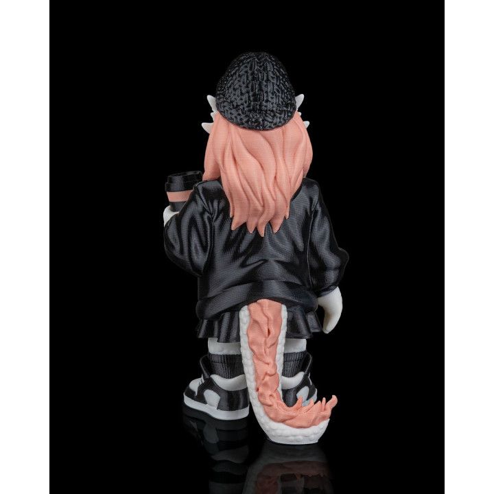 Lucy "Lhukyveth" – Figurine Créature Geek Avec Café