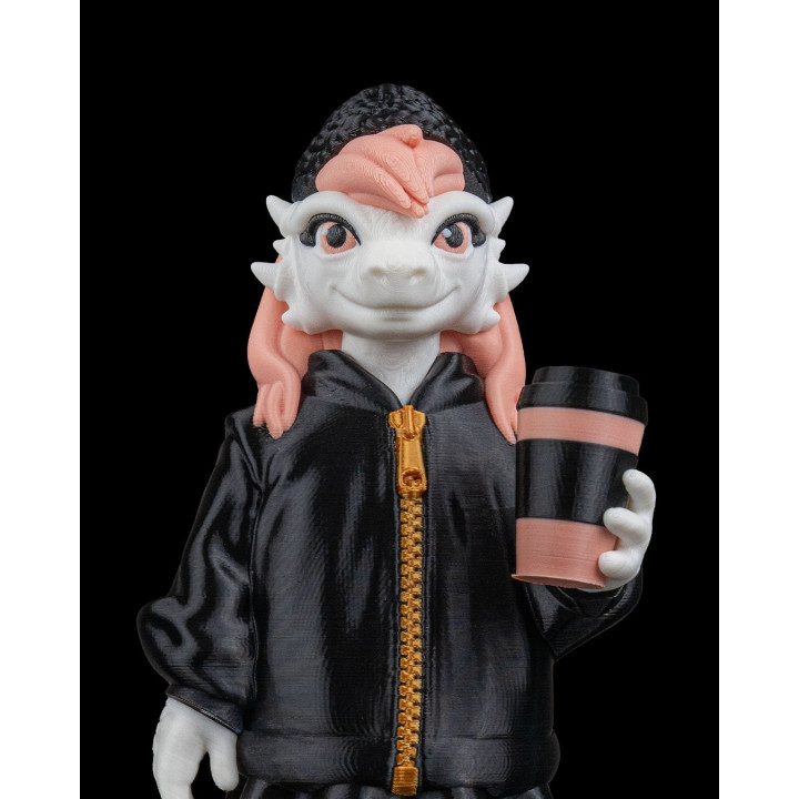 Lucy "Lhukyveth" – Figurine Créature Geek Avec Café