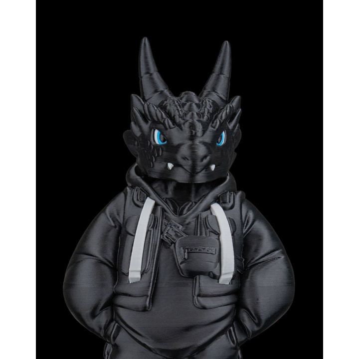 Antoine "The Scaled Veil" – Figurine Dragon Streetwear