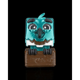 Humming Qbird – Figurine Oiseau Cubique Turquoise Sur Bûche