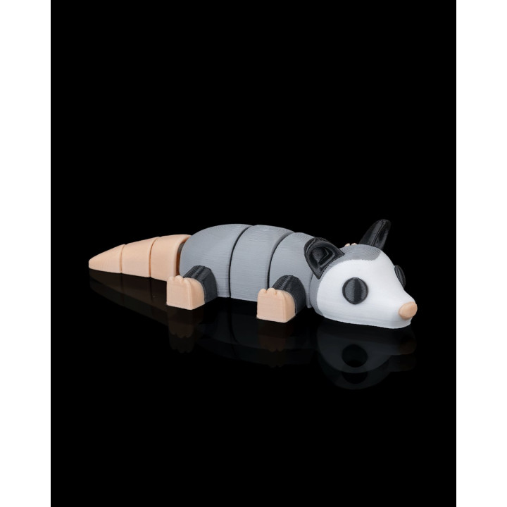 Opossum Flop – Figurine Articulée & Porte-Clés | Made In Occitanie