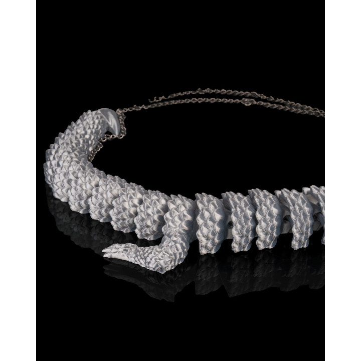 Collier Dragon Wyrm Embrace – Serpent Draconique Articulé