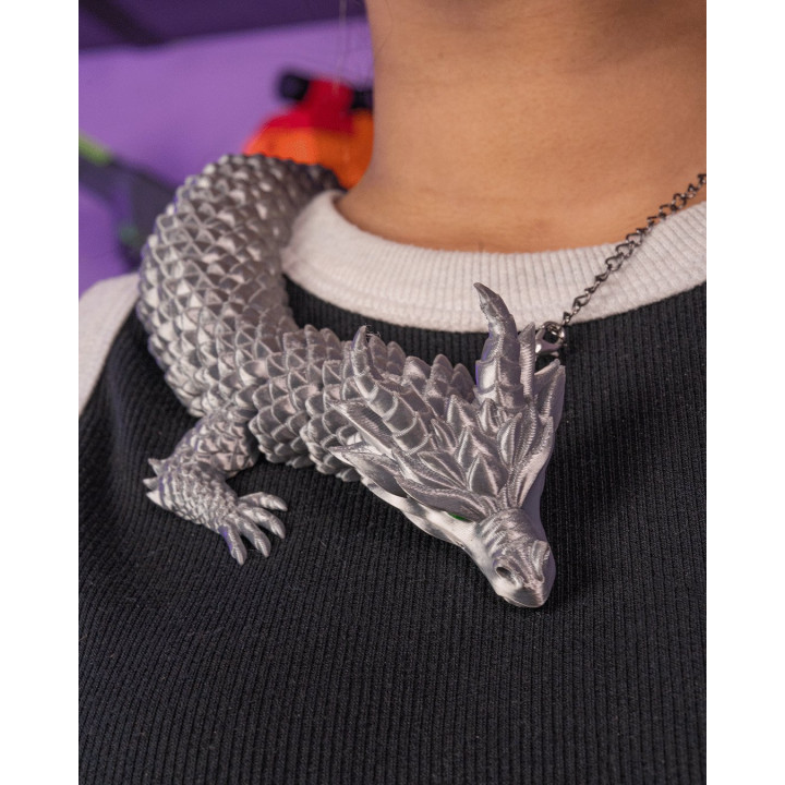 Collier Dragon Wyrm Embrace – Serpent Draconique Articulé