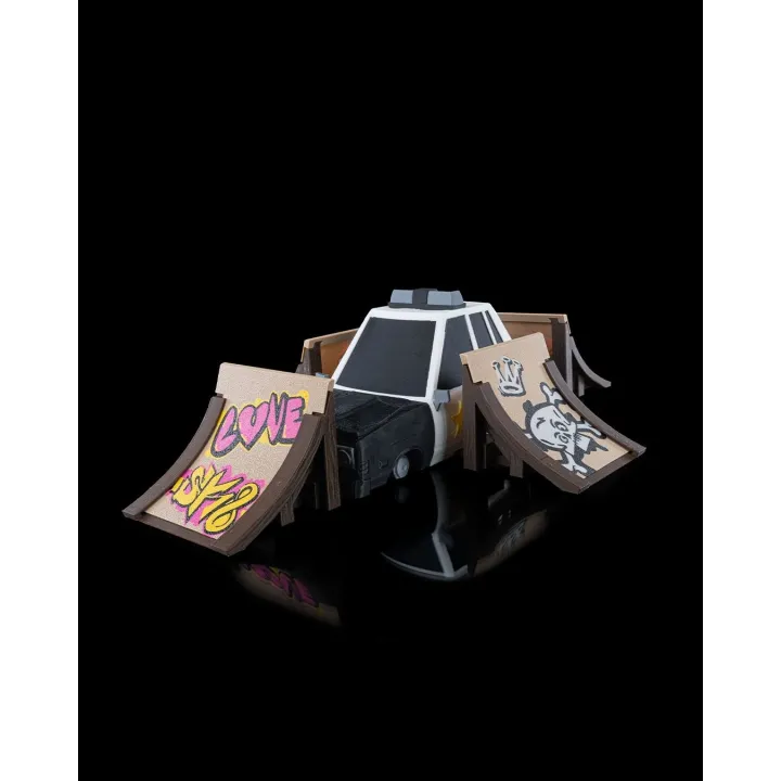 Skatepark Avec Voiture De Police – Fingerskate Urbain