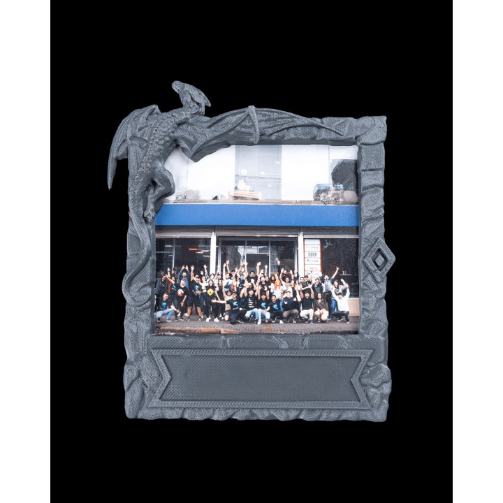 Cadre Photo Magnétique Dragon – Bound In Stone