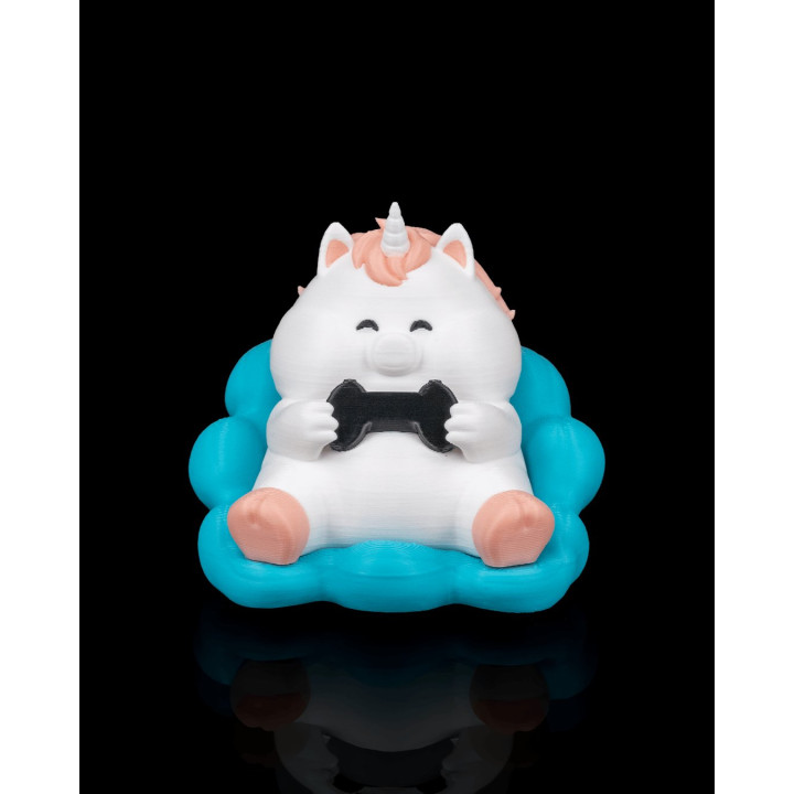 Chubby Unicorn Gamer – Figurine Licorne Joueuse Sur Nuage