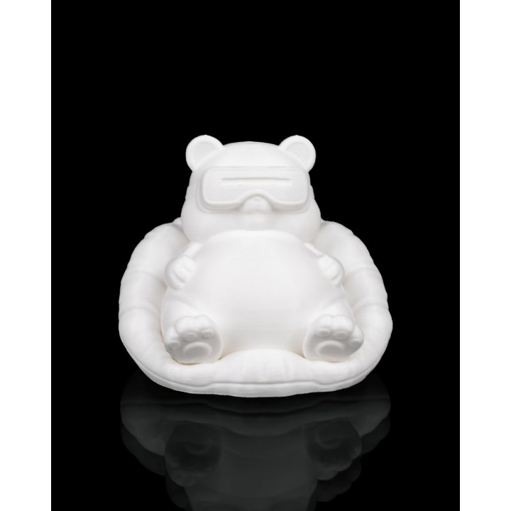Chubby Panda – Figurine Panda Dodu Avec Lunettes Vr Sur Coussin