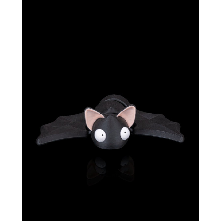 Dozy Bat – La Chauve-Souris Épuisée (Figurine & Porte-Clés)