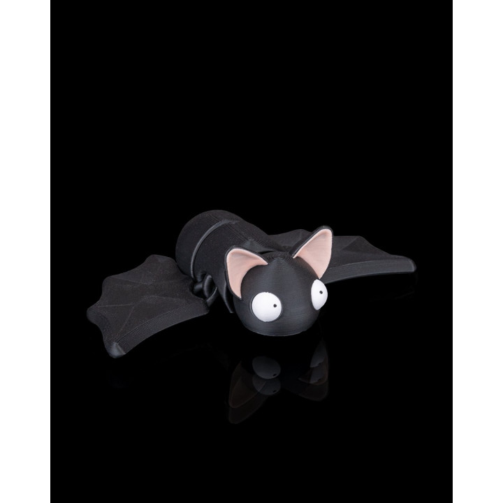Dozy Bat – La Chauve-Souris Épuisée (Figurine & Porte-Clés)