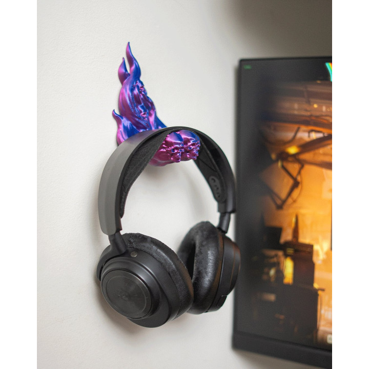 Support Casque Dark Ember – Flammes & Crânes, Ambiance Dark Fantasy