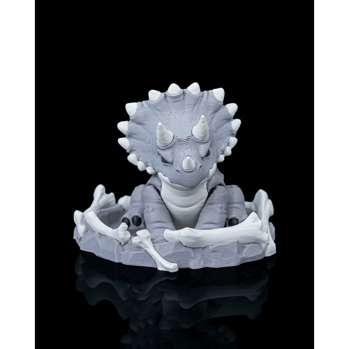 Bébé Tricératops Qui Éclot – Figurine Dinosaure Surprise Dans Son Œuf