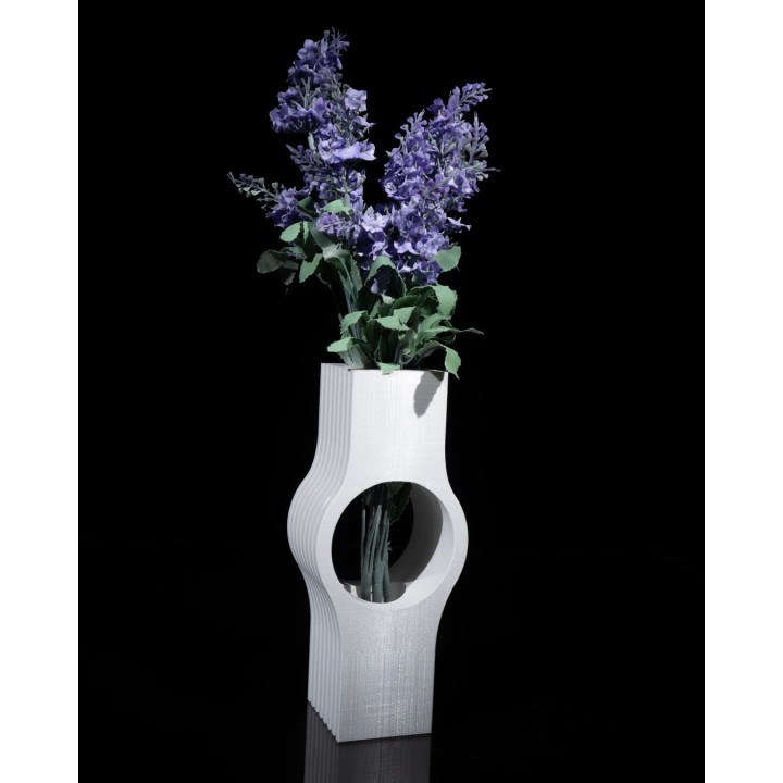 Nallo Vase