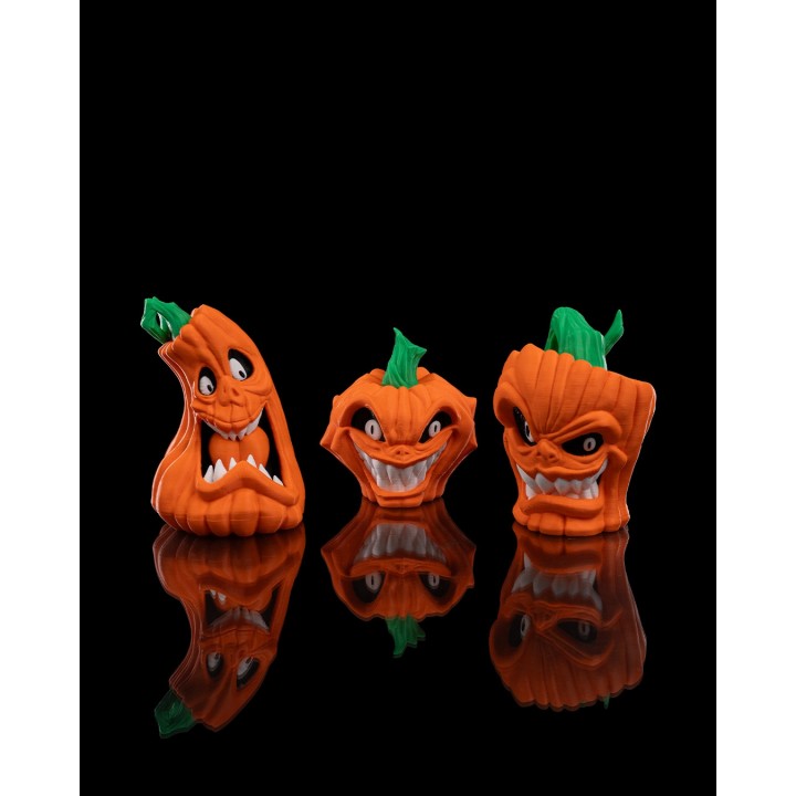 Fun-pkin Statues