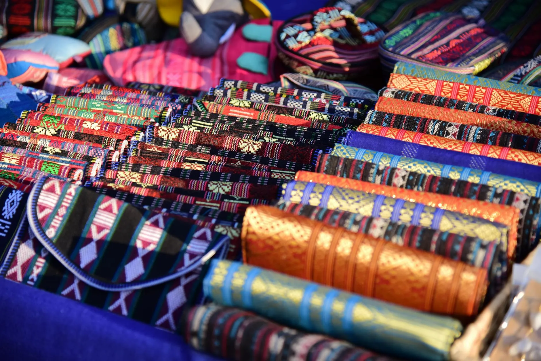Dés, pochettes et accessoires JDR : l'artisanat de l'impress
